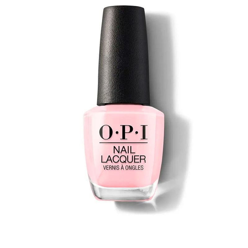 NAIL LACQUER Nail polish lasting up to 7 days