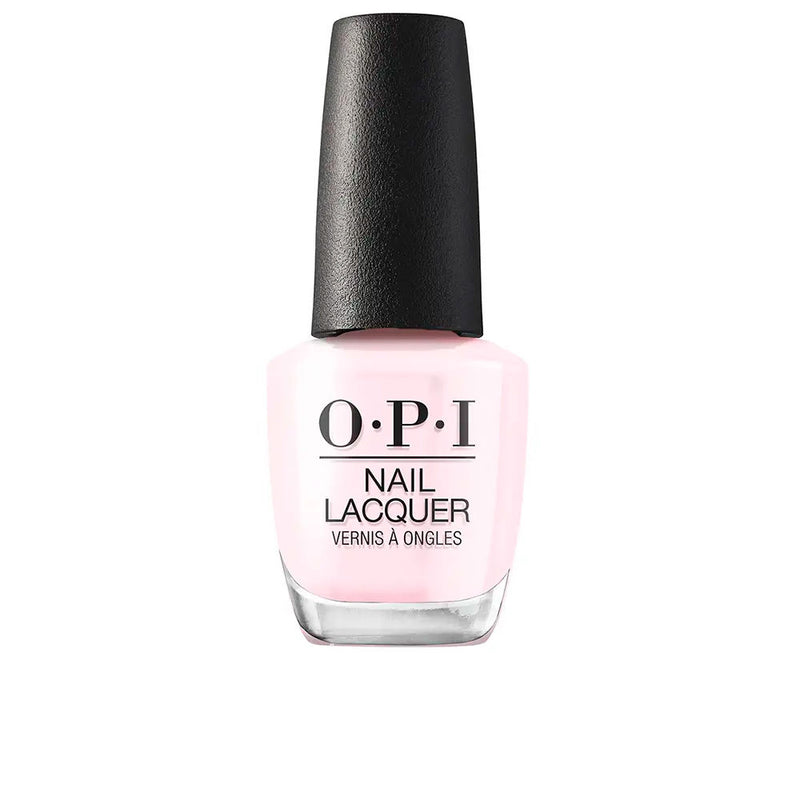NAIL LACQUER Nail polish lasting up to 7 days