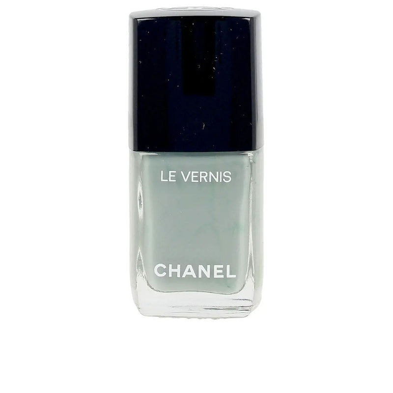 LE VERNIS