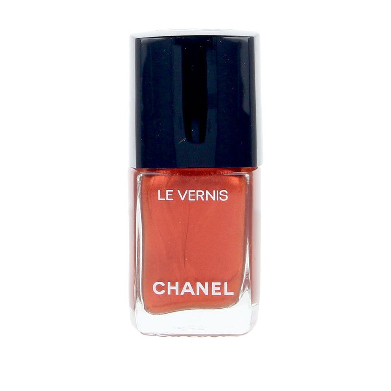 LE VERNIS
